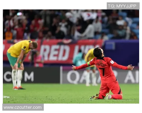 韩国男子足球队奋勇拼搏力争亚洲杯冠军展现团队精神与实力